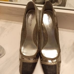 Naturalizer heels size 9.5